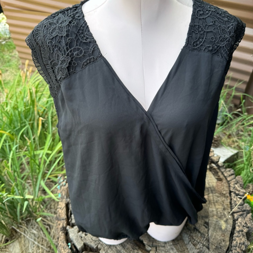 🖤 Liz Claiborne Top 🖤